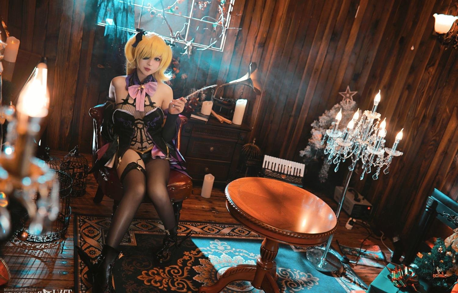 ����Ұ��������Ů����˿��