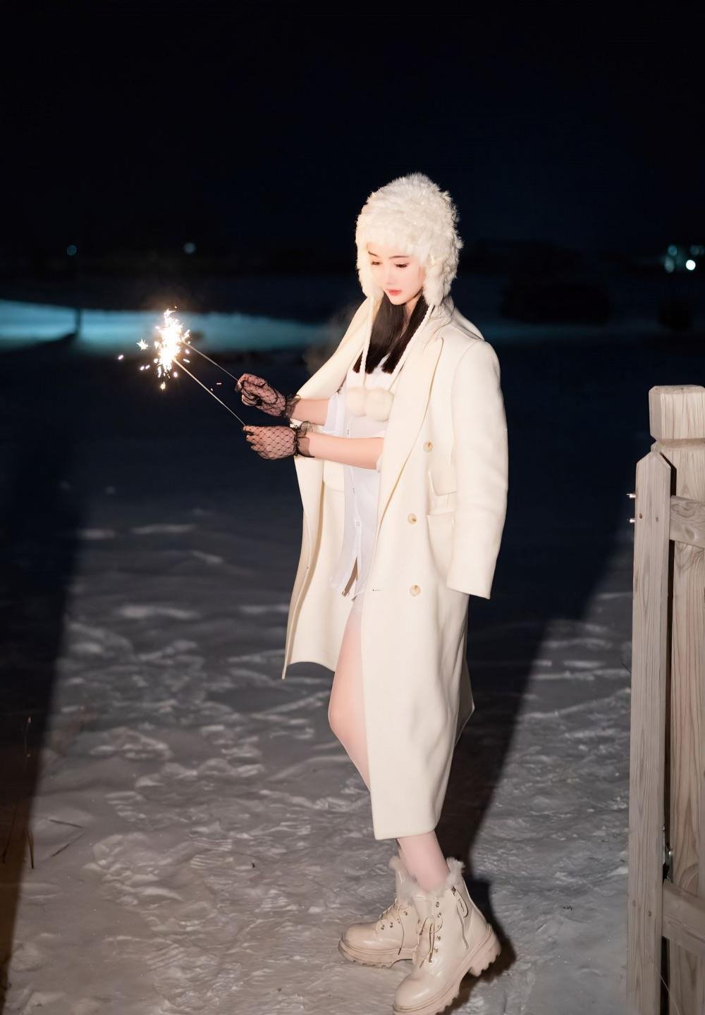 �������