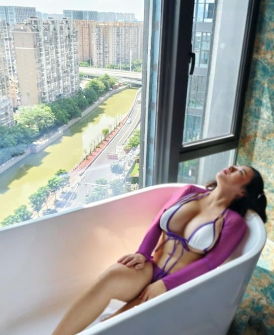 ���캽�չ�˾ ����